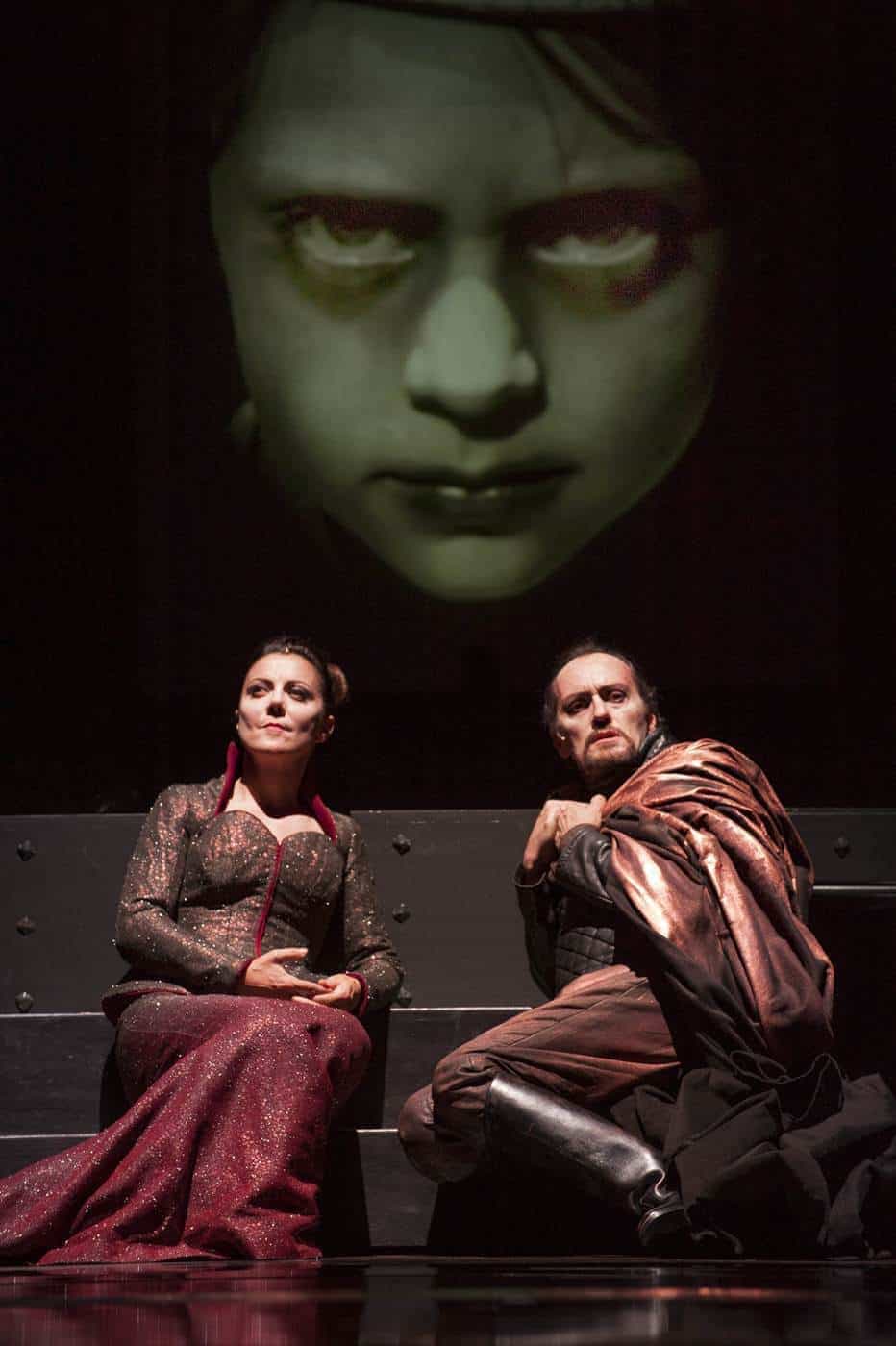 Gaia Aprea e Luca Lazzareschi in Macbeth foto fabio donato