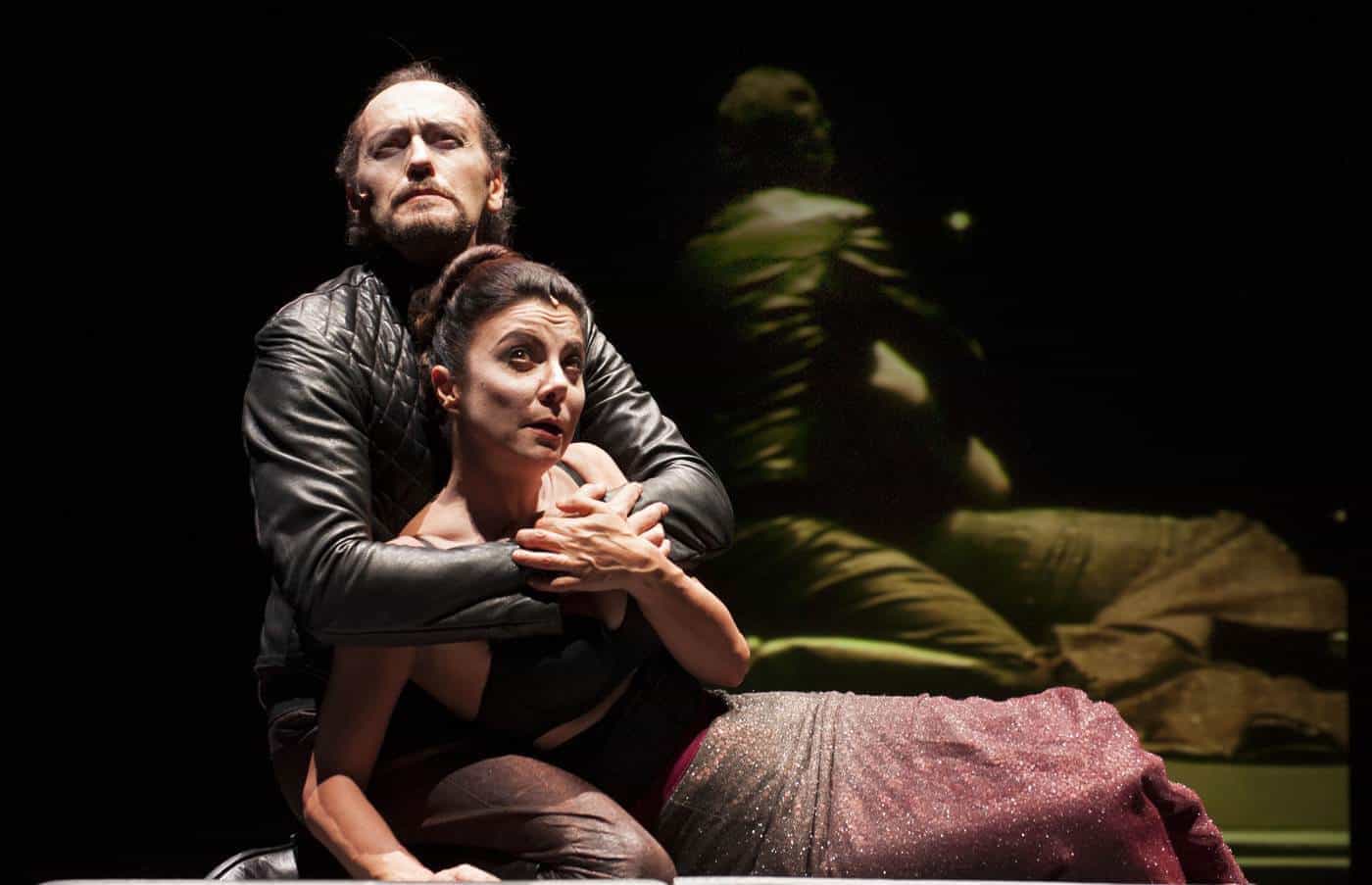 Luca Lazzareschi e Gaia Aprea in Macbeth foto Fabio Donato